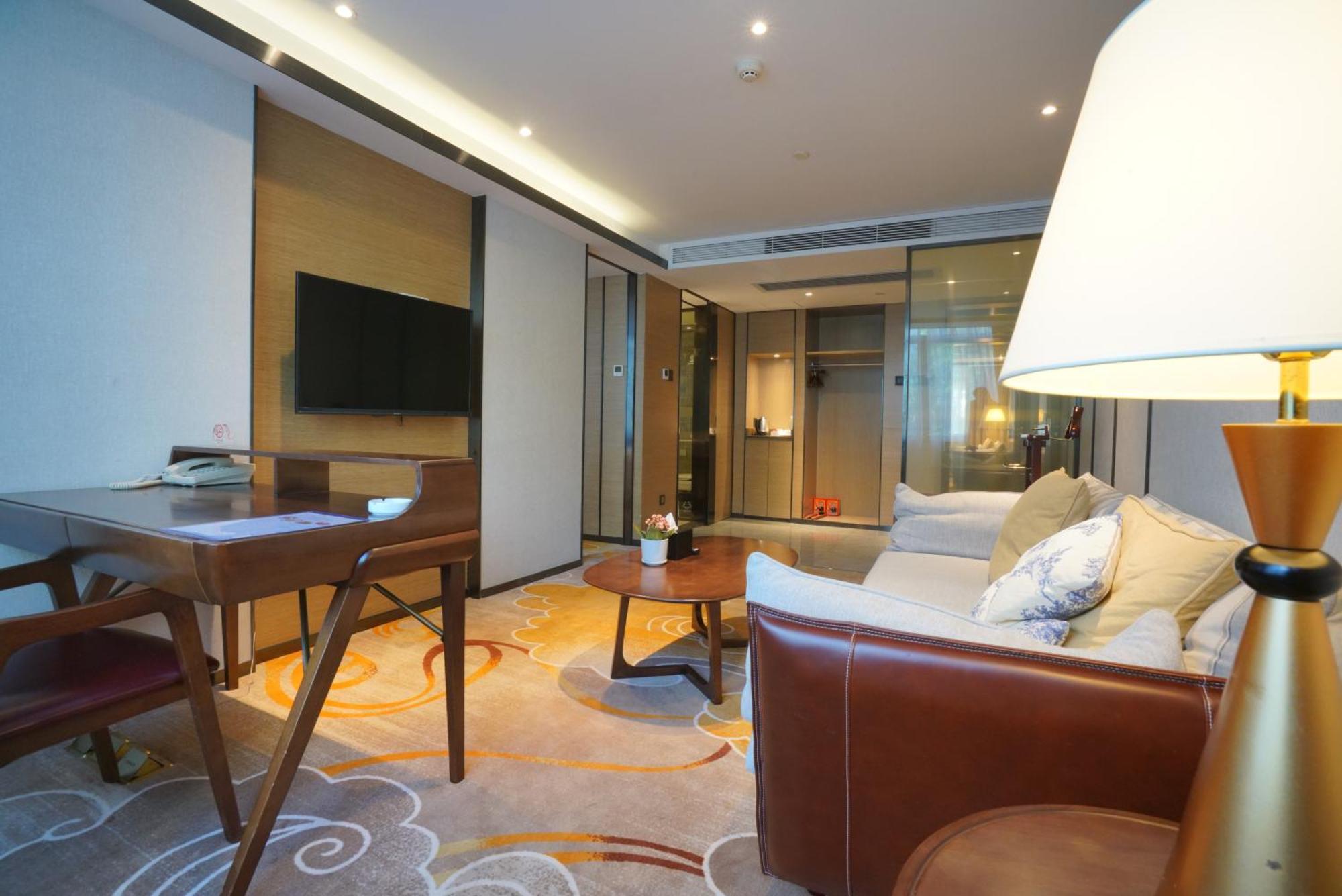 Guangdong Baiyun City Hotel Гуанчжоу Экстерьер фото