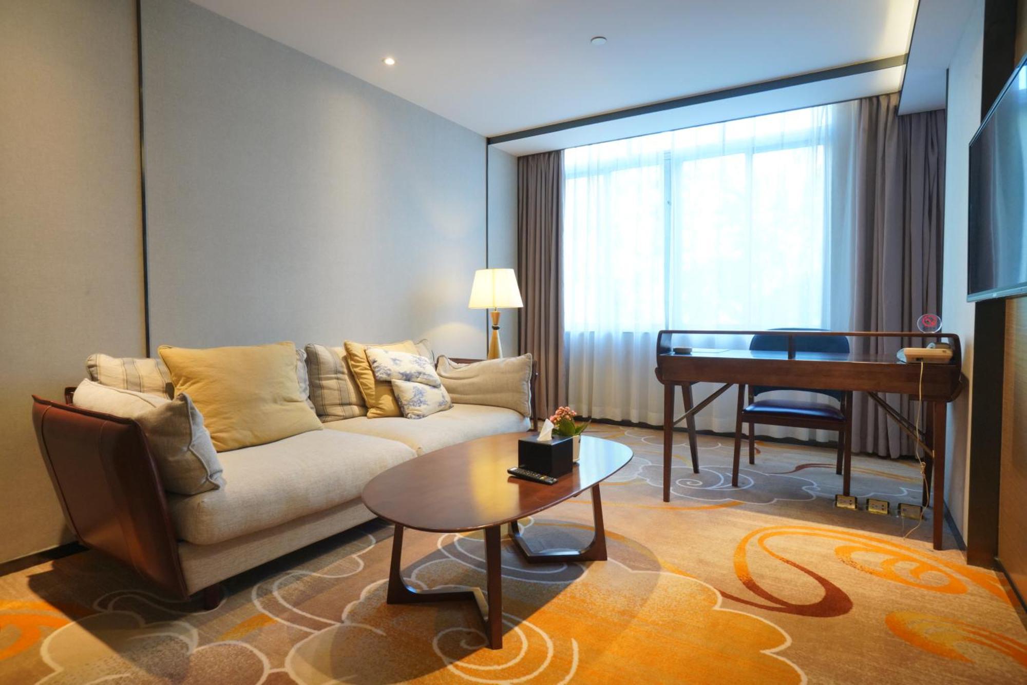 Guangdong Baiyun City Hotel Гуанчжоу Экстерьер фото